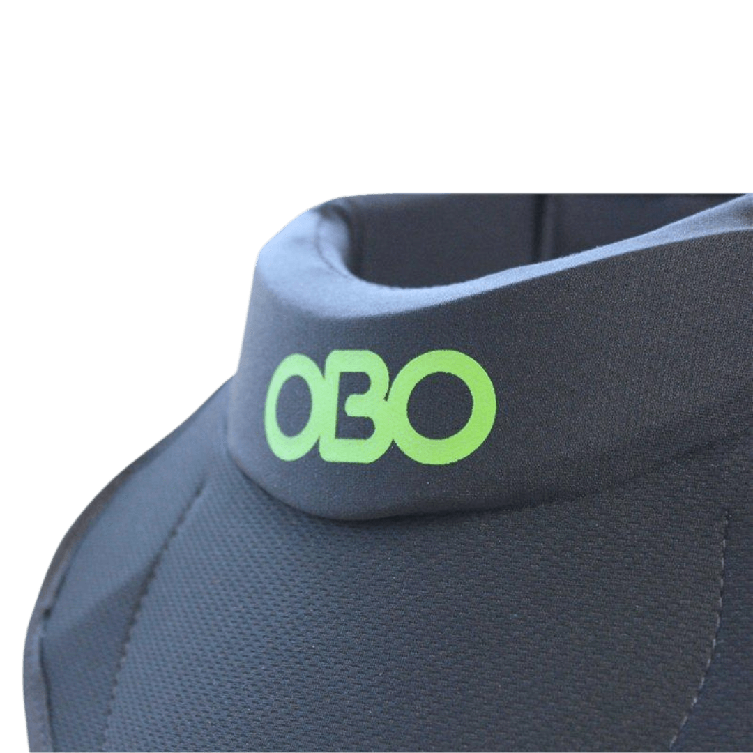 OBO | OBO ROBO Throat Guard with Bib | ROBO Throat Guard with Bib - Black/Green / One Size | Total Hockey