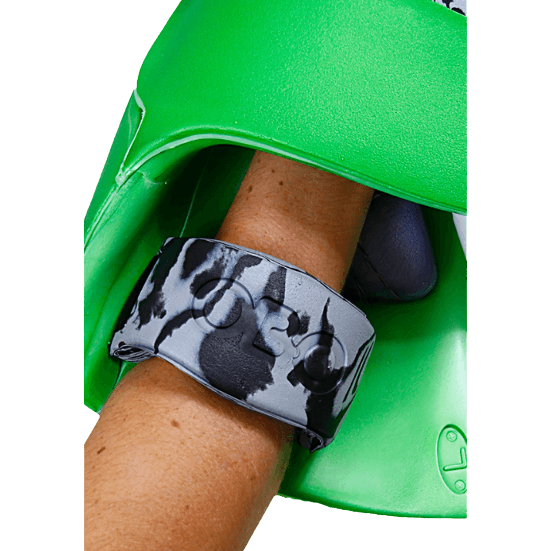 OBO | OBO ROBO PLUS Hand Protector Right Green | ROBO PLUS Hand Protector Right Green - Green / Medium | Total Hockey